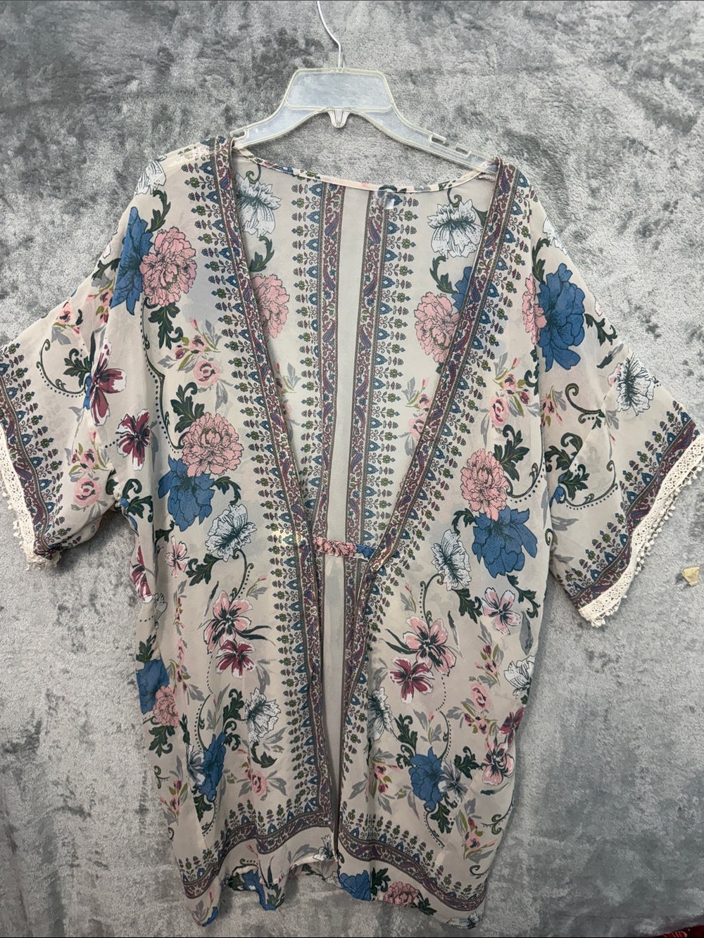 Unbranded OS Floral Cream Kimono Top with Blue & Pink Accents open front